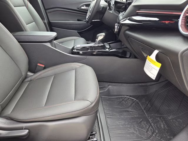 2026 Summit White Chevrolet Trax 2RS FWD SUV