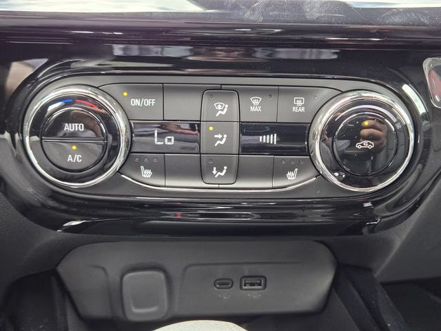 2026 Summit White Chevrolet Trax 2RS FWD SUV
