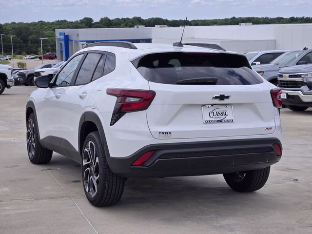 2026 Summit White Chevrolet Trax 2RS FWD SUV