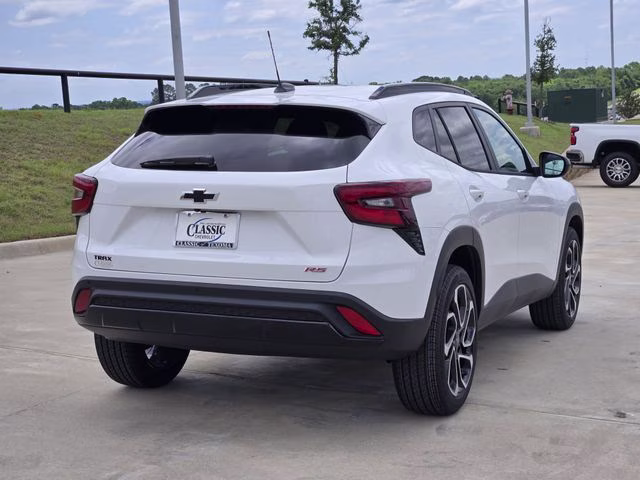 2026 Summit White Chevrolet Trax 2RS FWD SUV