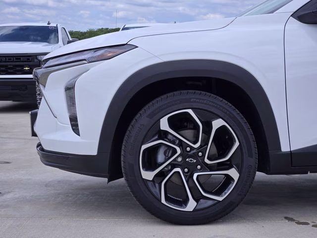 2026 Summit White Chevrolet Trax 2RS FWD SUV