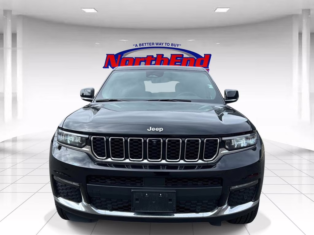 2024 Diamond Black Crystal Pearlcoat Jeep Grand Cherokee L Limited 4X4 SUV