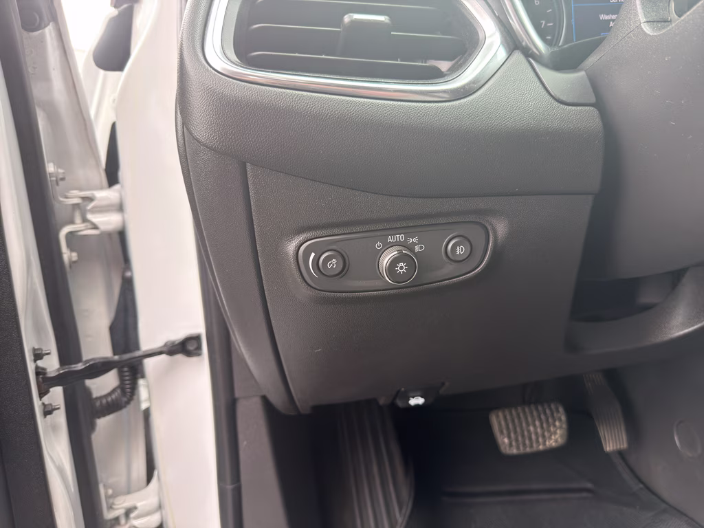 2021 Summit White Chevrolet Equinox LT FWD SUV