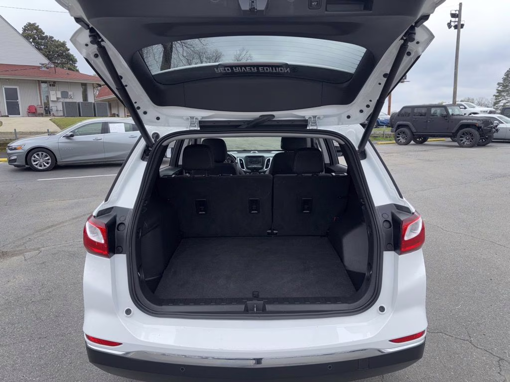 2021 Summit White Chevrolet Equinox LT FWD SUV