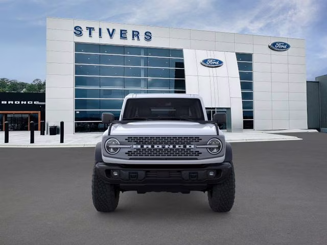 2026 Oxford White Ford Bronco Badlands 4X4 SUV