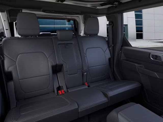 2026 Oxford White Ford Bronco Badlands 4X4 SUV