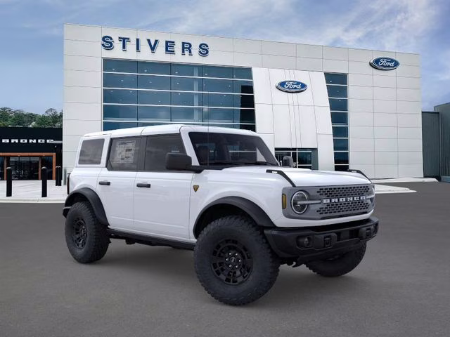 2026 Oxford White Ford Bronco Badlands 4X4 SUV