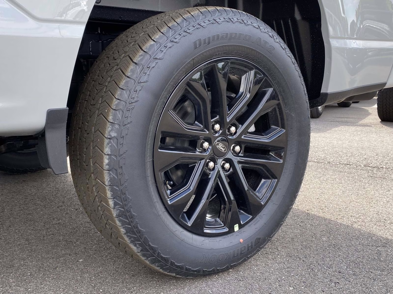 2026 Avalanche Ford F-150 Lariat 4X4 Truck