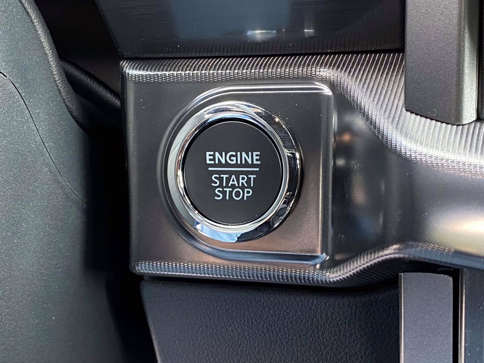 2026 Avalanche Ford F-150 Lariat 4X4 Truck