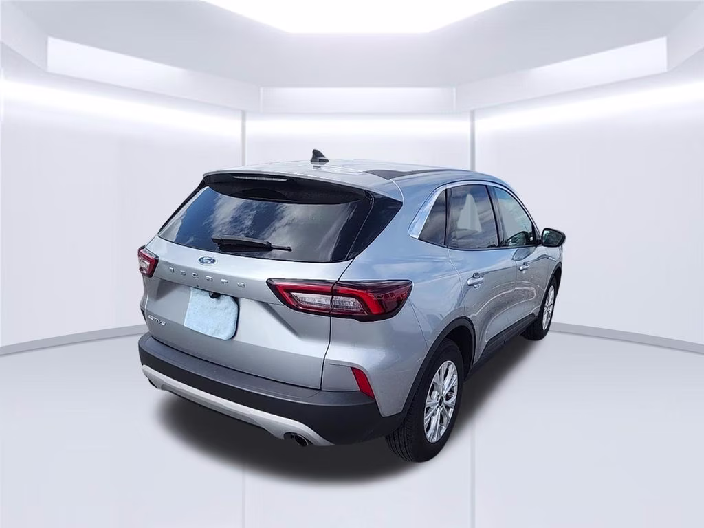 2024 Iconic Silver Metallic Ford Escape Active FWD SUV