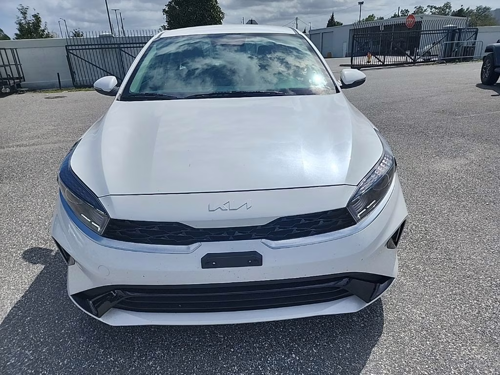 2024 Clear White Kia Forte LXS FWD Sedan