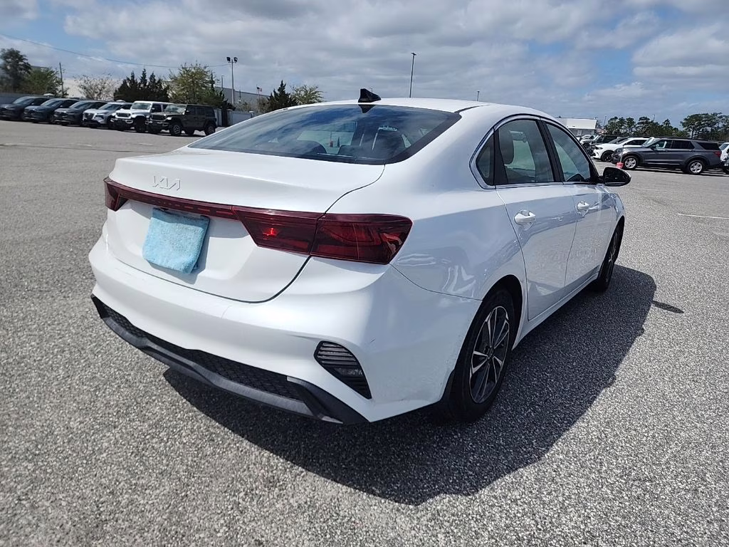 2024 Clear White Kia Forte LXS FWD Sedan