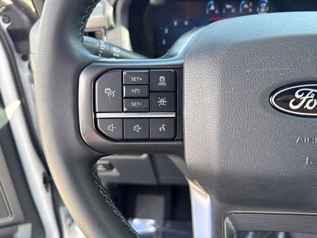 2024 Oxford White Ford F-150 XLT 4X4 Truck