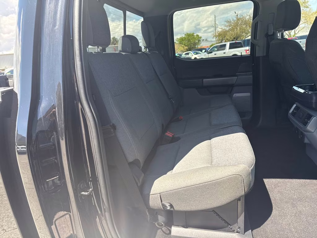 2024 Agate Black Metallic Ford F-150 XLT 4X4 Truck