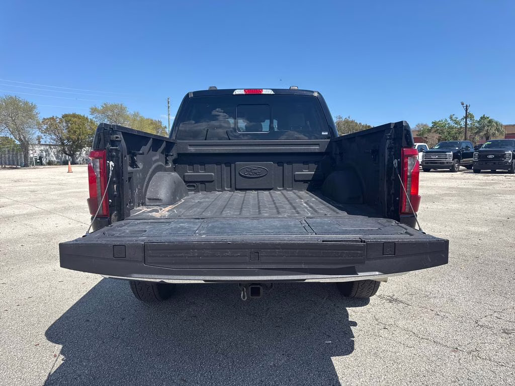 2024 Agate Black Metallic Ford F-150 XLT 4X4 Truck