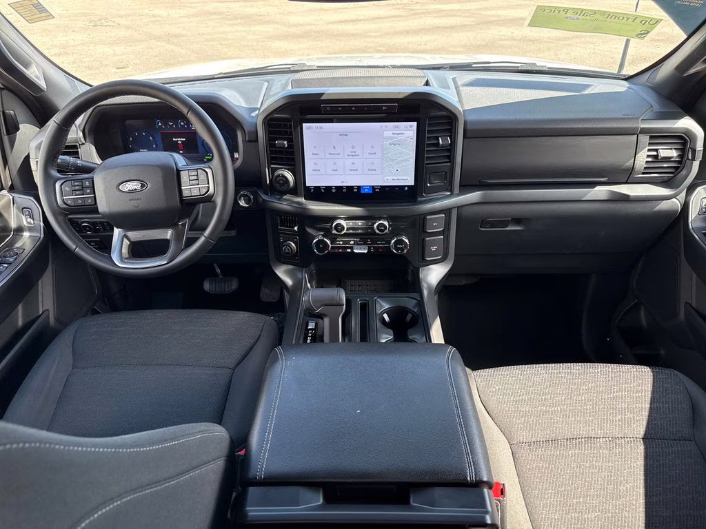 2024 Oxford White Ford F-150 XLT 4X4 Truck