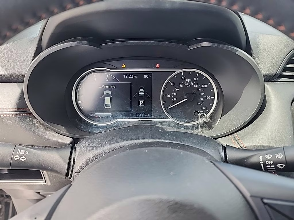 2024 Super Black Nissan Versa 1.6 SR FWD Sedan