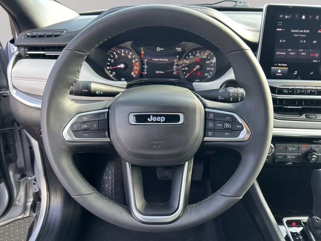 2025 Silver Zynith Metallic Clearcoat Jeep Compass Limited 4X4 SUV