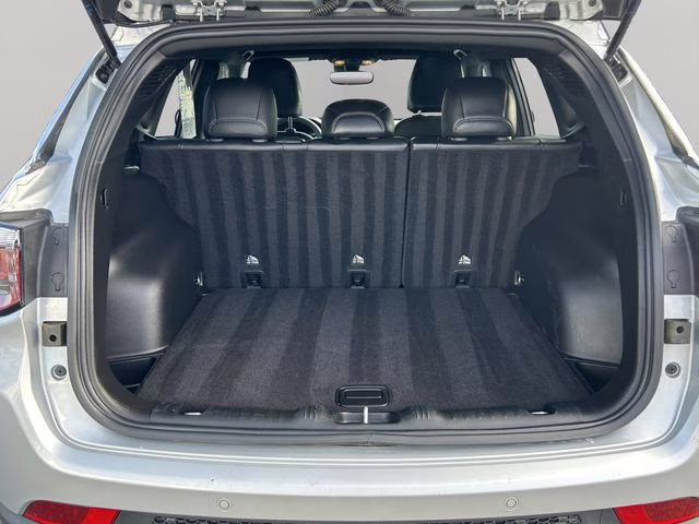 2025 Silver Zynith Metallic Clearcoat Jeep Compass Limited 4X4 SUV