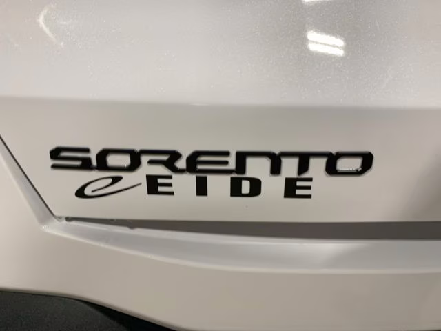 2026 Glacial White Pearl Kia Sorento X-Line EX AWD SUV