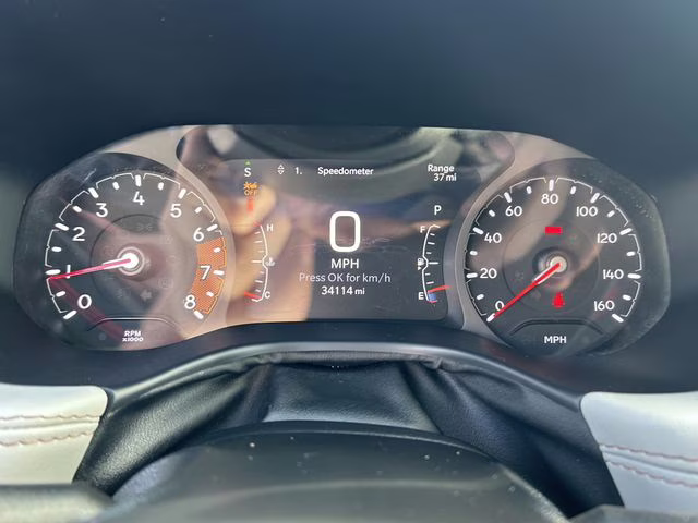 2025 Silver Zynith Metallic Clearcoat Jeep Compass Limited 4X4 SUV