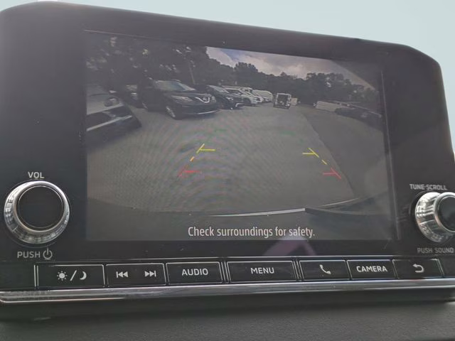 2023 Silver Mitsubishi Outlander SE Special Edition FWD SUV