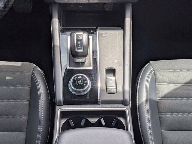 2024 Gray Mitsubishi Outlander SE FWD SUV