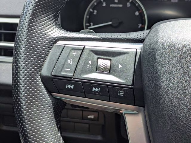 2024 Gray Mitsubishi Outlander SE FWD SUV