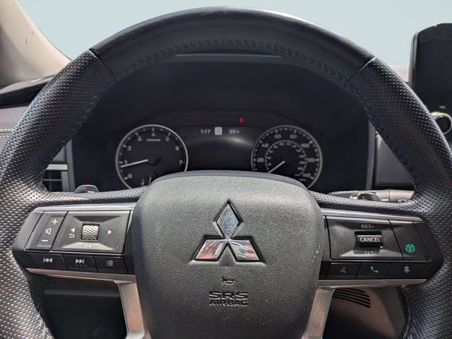 2024 Gray Mitsubishi Outlander SE FWD SUV