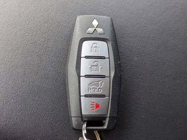 2024 Gray Mitsubishi Outlander SE FWD SUV