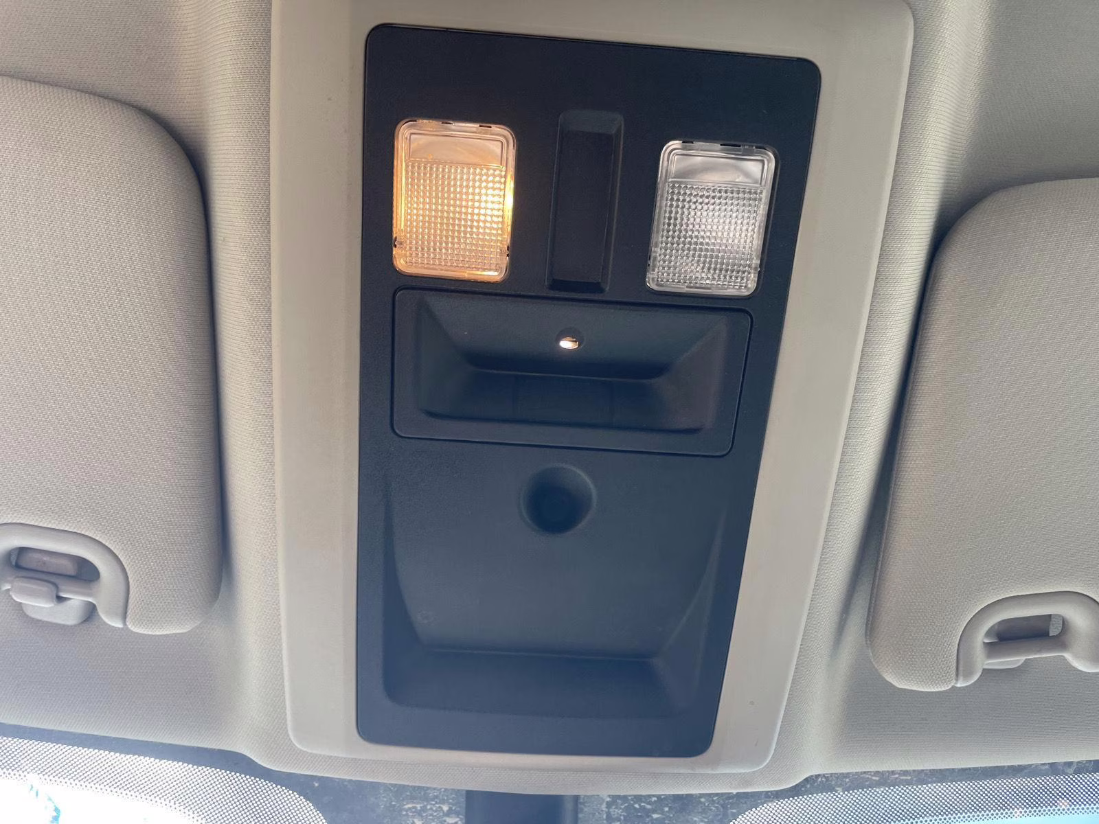 2015 Bright White Clearcoat Ram 3500 Tradesman 4X4 Truck