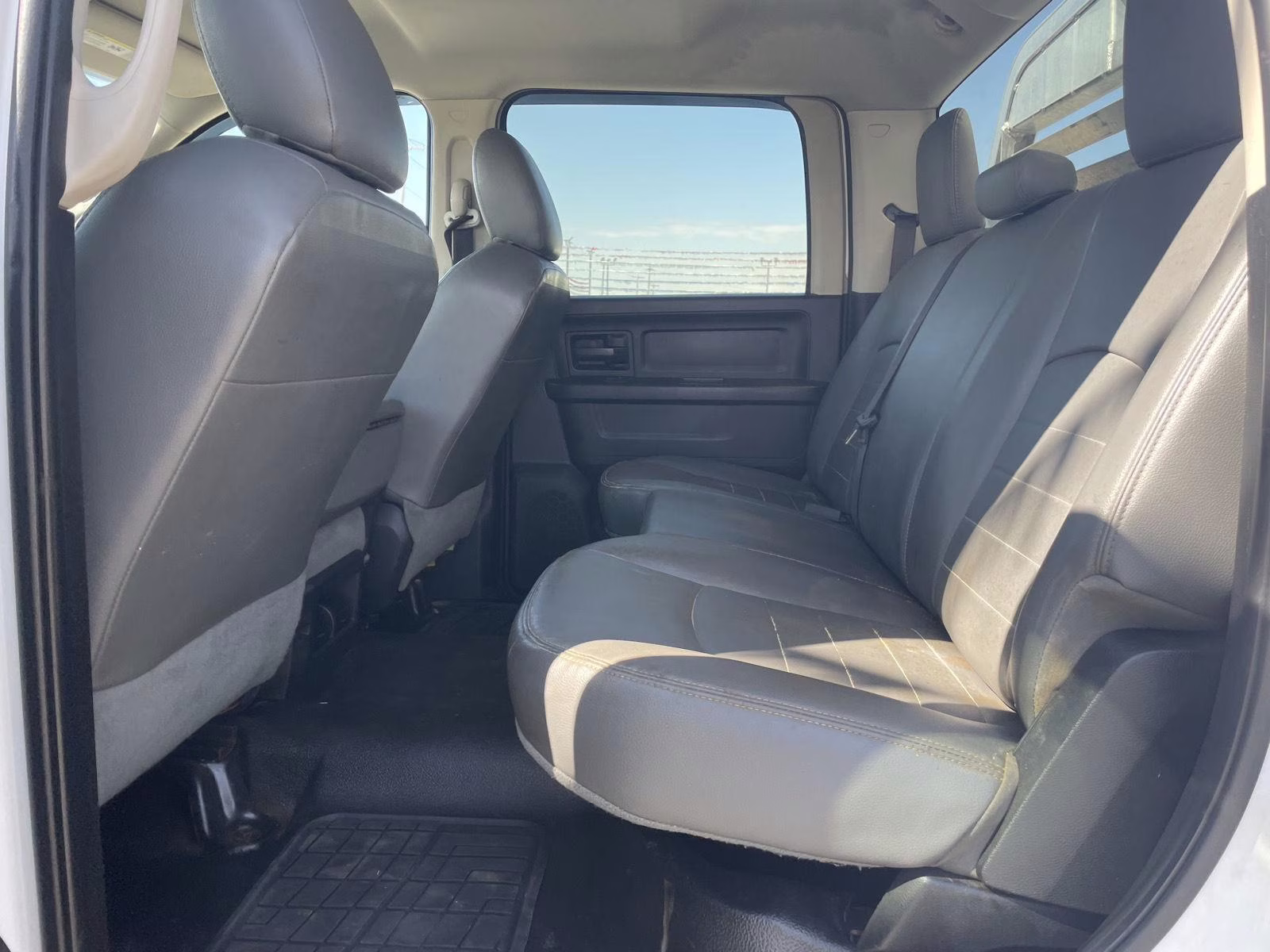 2015 Bright White Clearcoat Ram 3500 Tradesman 4X4 Truck