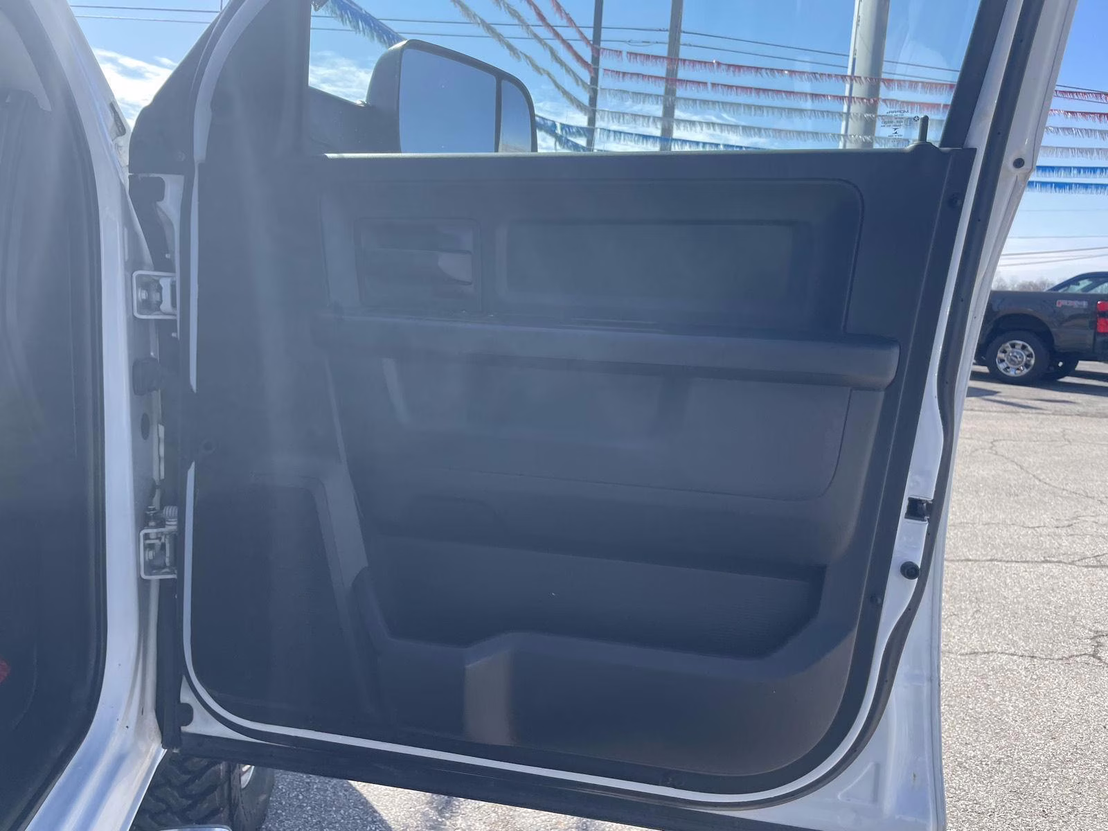 2015 Bright White Clearcoat Ram 3500 Tradesman 4X4 Truck