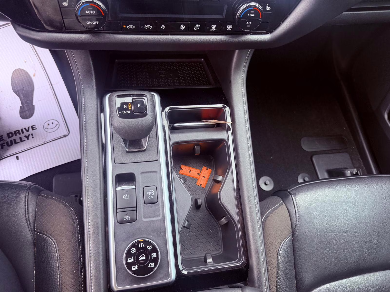 2024 Solid Gray/Super Black Nissan Pathfinder SL 4X4 SUV