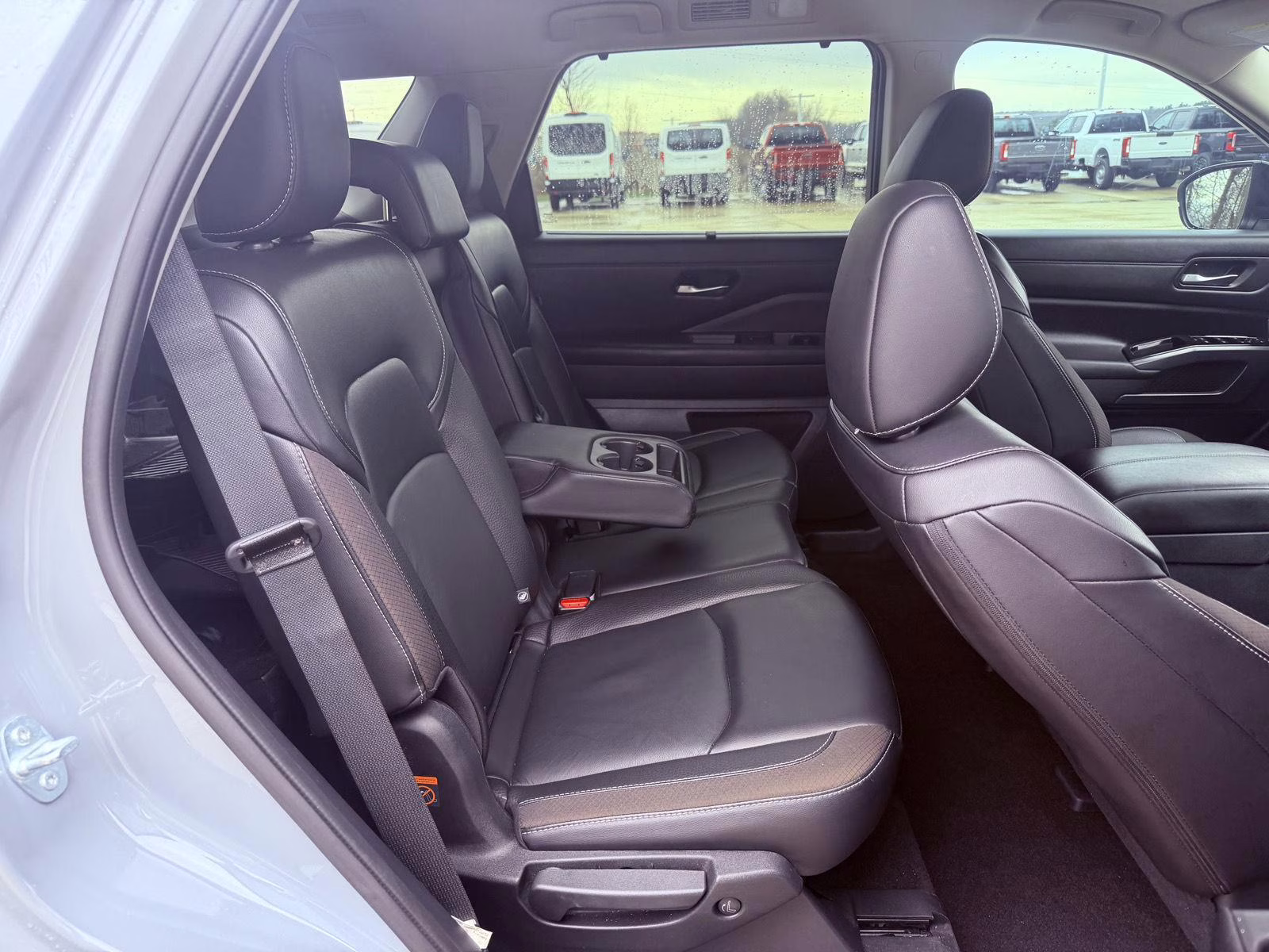 2024 Solid Gray/Super Black Nissan Pathfinder SL 4X4 SUV