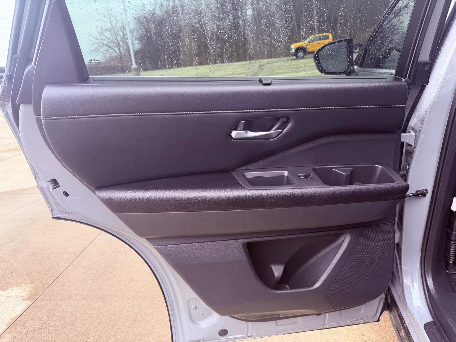 2024 Solid Gray/Super Black Nissan Pathfinder SL 4X4 SUV