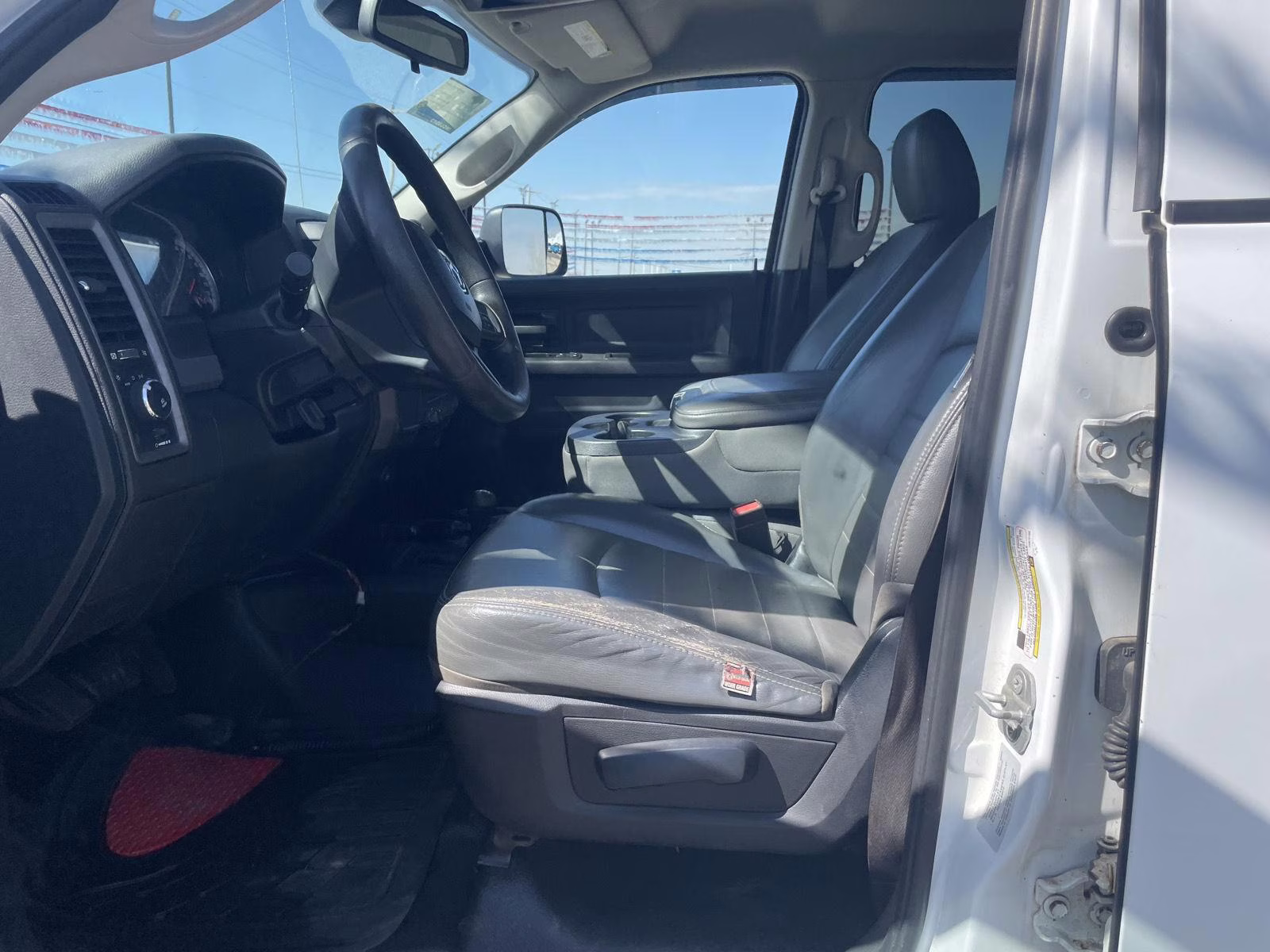 2015 Bright White Clearcoat Ram 3500 Tradesman 4X4 Truck