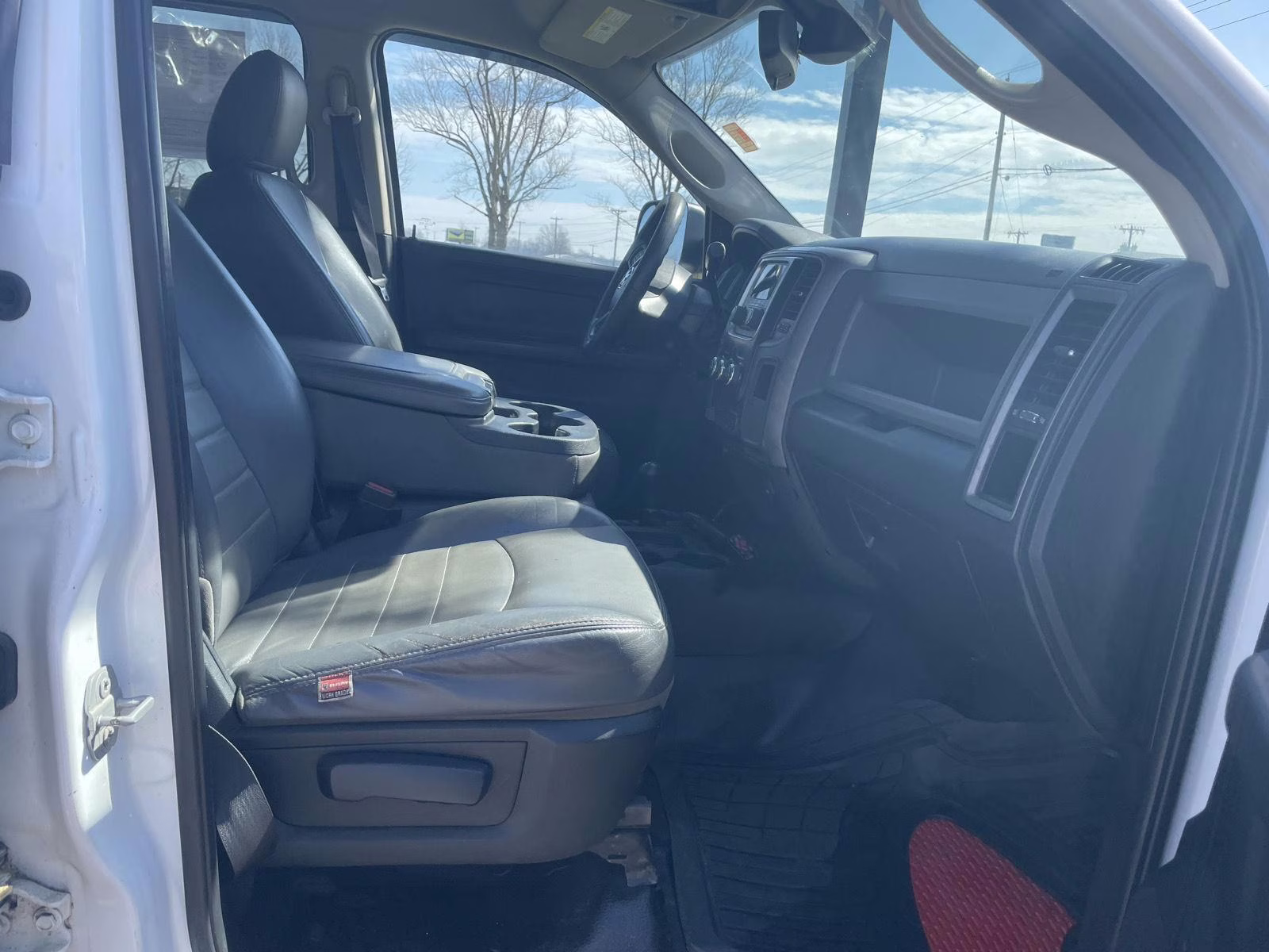 2015 Bright White Clearcoat Ram 3500 Tradesman 4X4 Truck