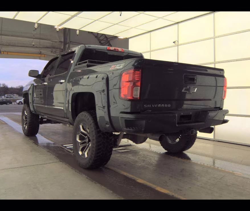 2017 Graphite Metallic Chevrolet Silverado 1500 LTZ 4X4 Truck