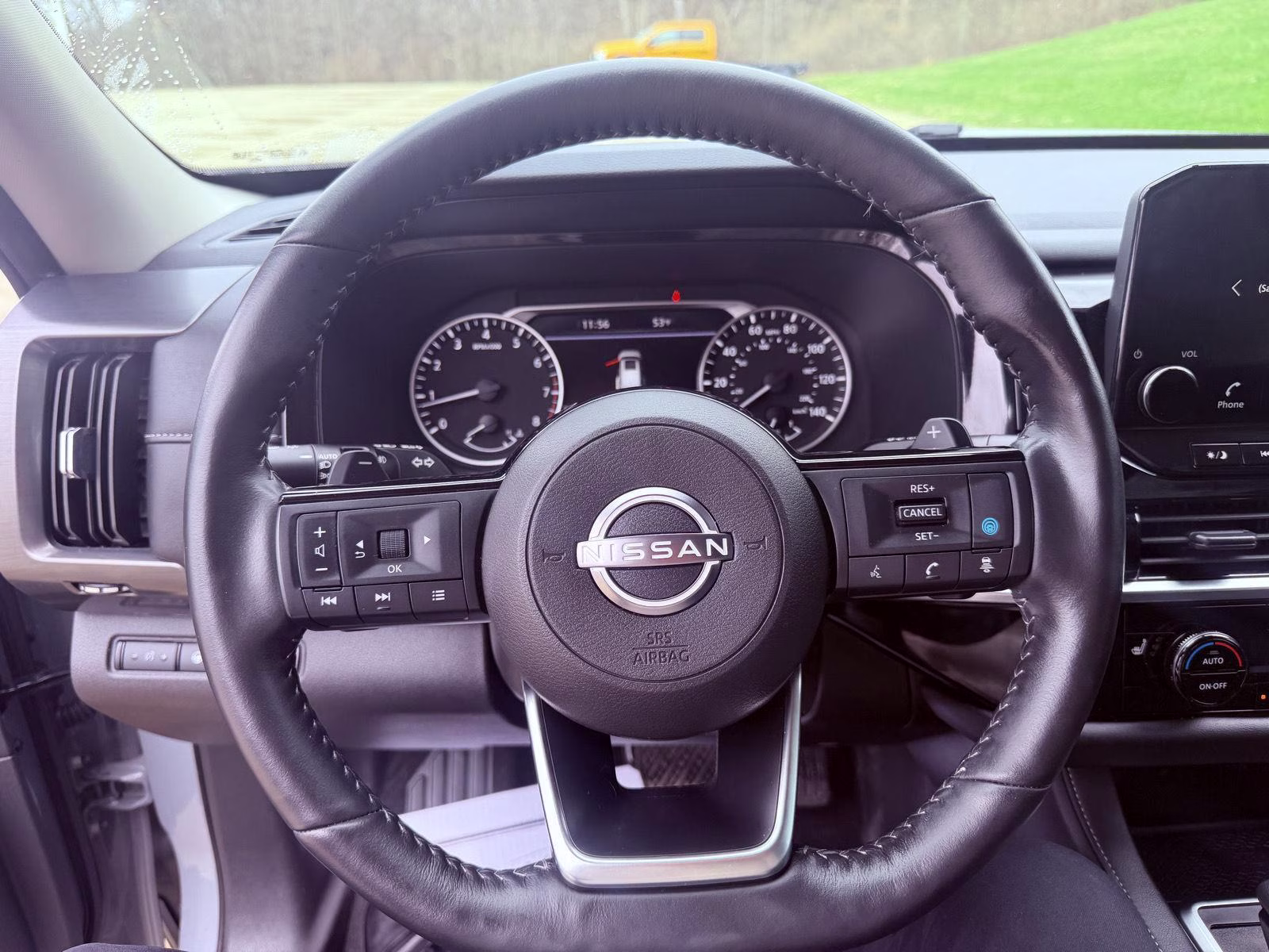 2024 Solid Gray/Super Black Nissan Pathfinder SL 4X4 SUV