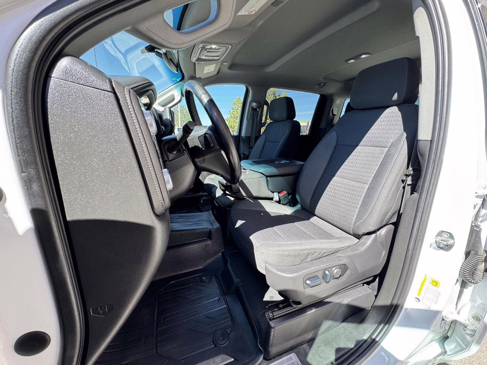 2023 WHITE GMC Sierra 3500HD SLE 4X4 Truck