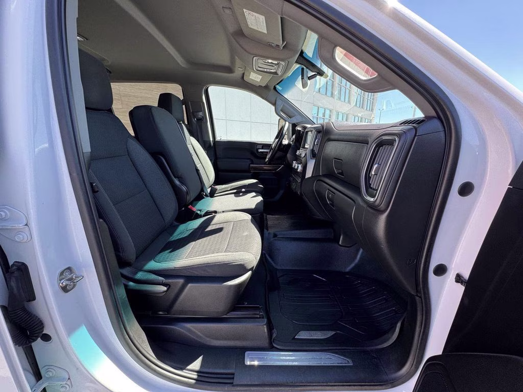 2023 White GMC Sierra 3500HD SLE 4X4 Truck
