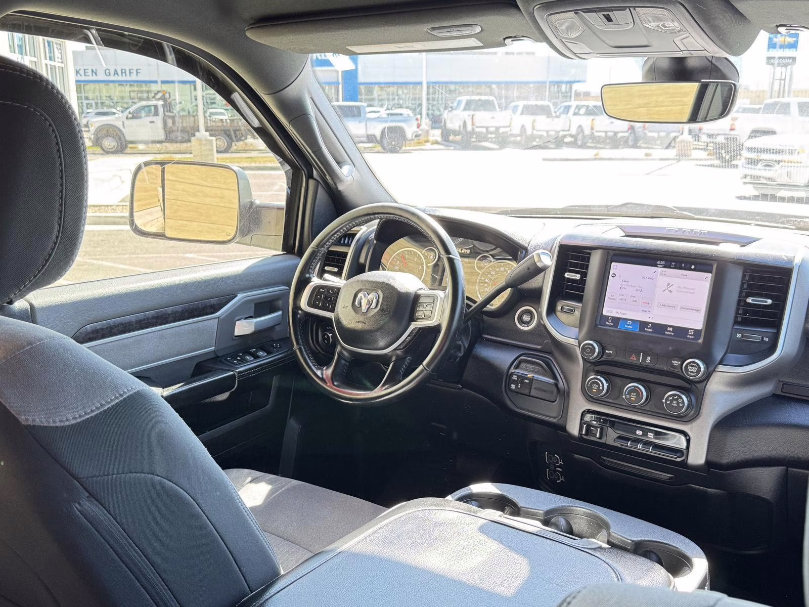 2022 Bright White Clearcoat Ram 3500 Big Horn 4X4 Truck