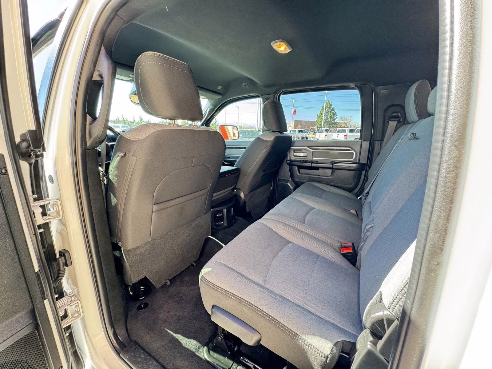 2022 Bright White Clearcoat Ram 3500 Big Horn 4X4 Truck