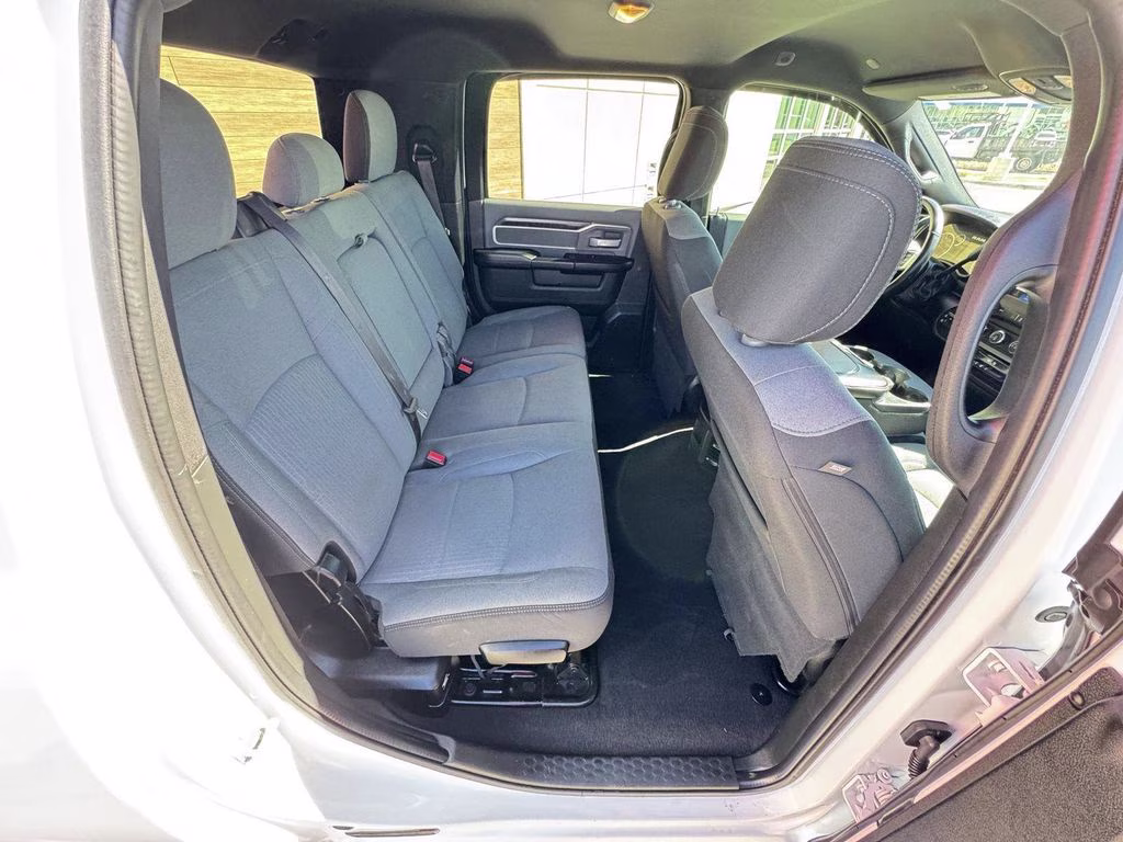 2022 Bright White Clearcoat Ram 3500 Big Horn 4X4 Truck
