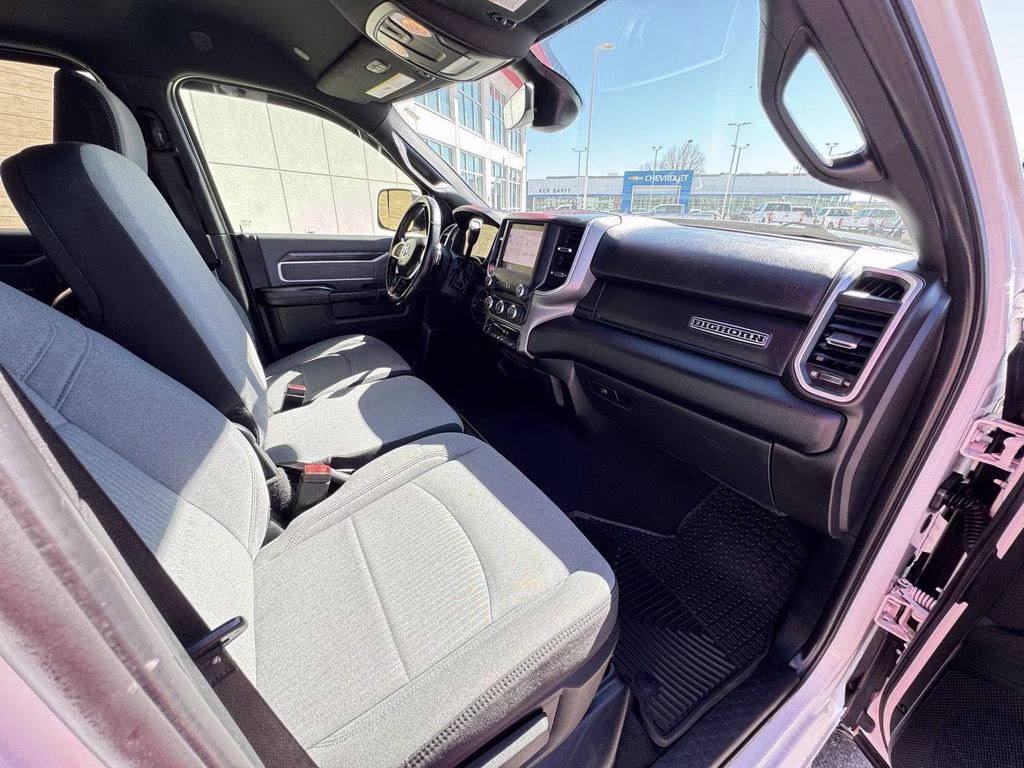 2022 Bright White Clearcoat Ram 3500 Big Horn 4X4 Truck