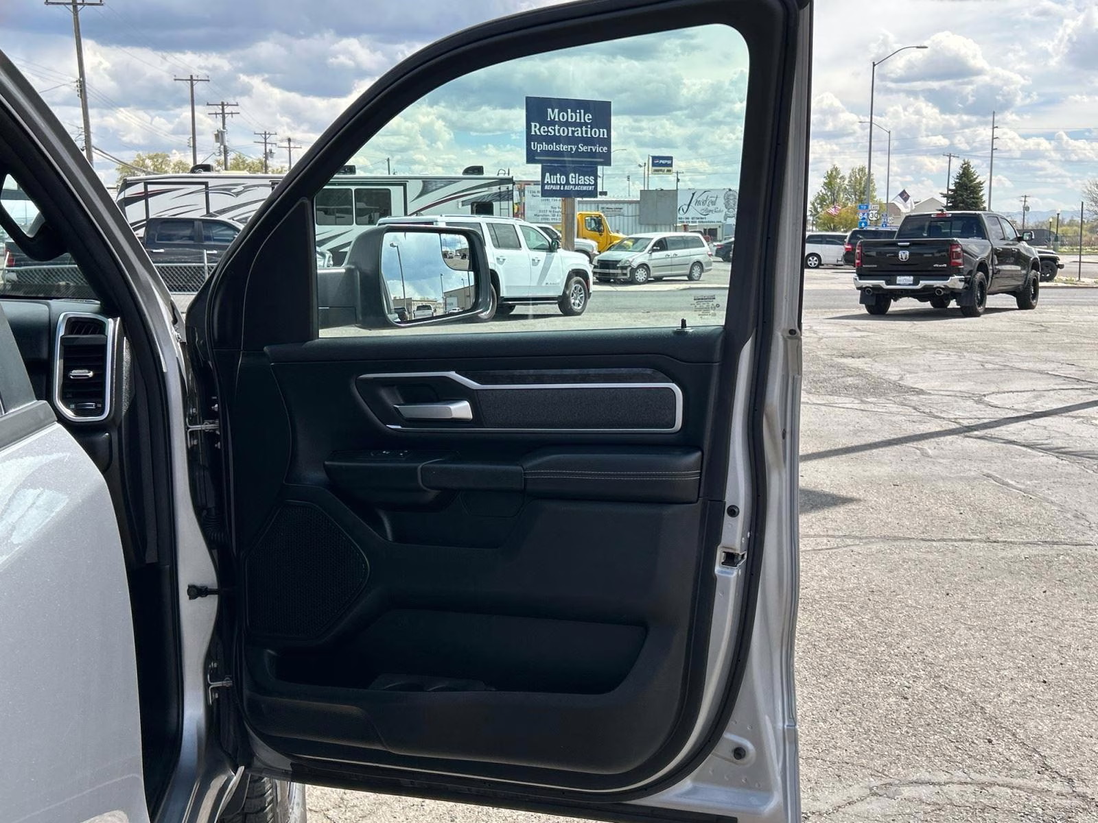 2019 Billet Silver Metallic Clearcoat Ram 1500 Big Horn/Lone Star 4X4 Truck