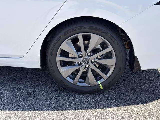 2026 Aspen White Tricoat Nissan Sentra SL FWD Sedan