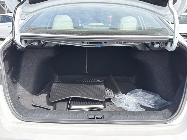 2026 Aspen White Tricoat Nissan Sentra SL FWD Sedan