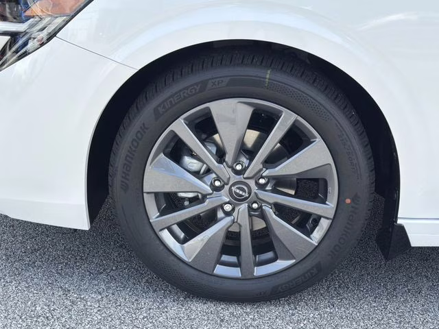 2026 Aspen White Tricoat Nissan Sentra SL FWD Sedan